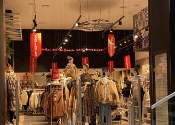 Prêt-à-porter: Marwa ouvre un magasin dans la région parisienne