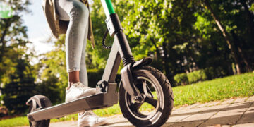 AtlantaSanad lance la 1ère assurance dédiée aux trottinettes électriques