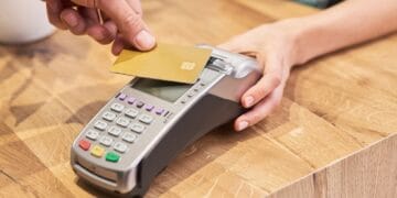 Change de devises: nouvelles facilités pour les opérations via cartes internationales