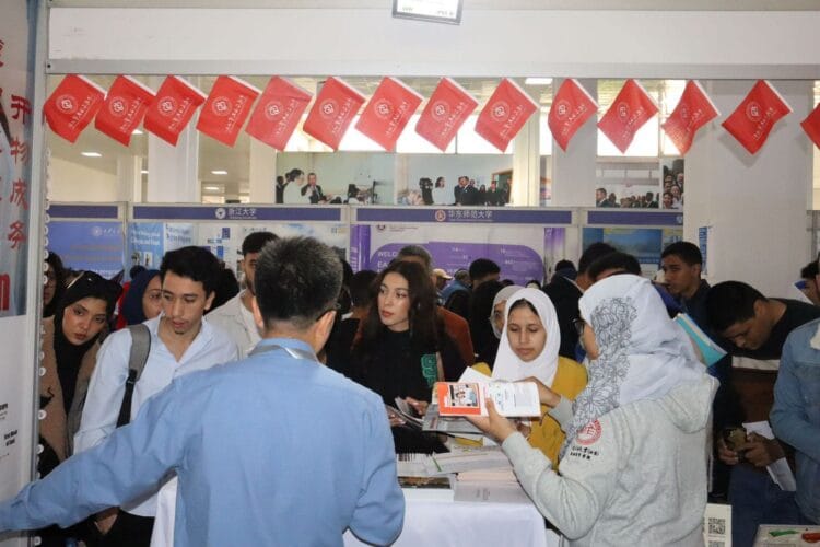 Tenue du 3e salon HSK pour les études et les opportunités d’emploi en Chine